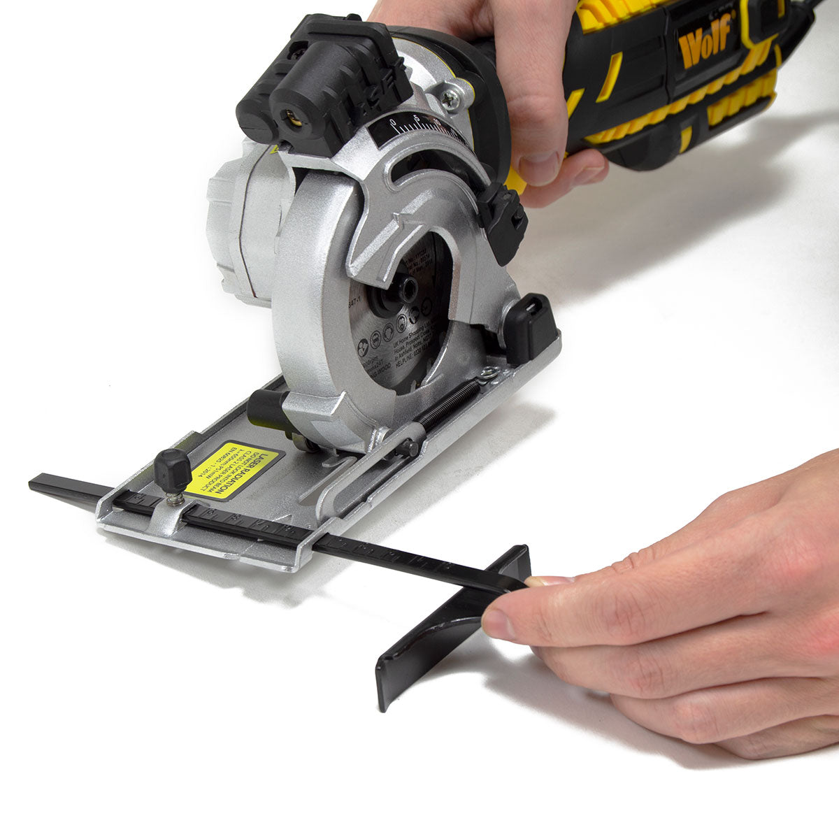 Wolf 89mm Compact Circular Saw 705w with Aluminium Mitre Base - Image 5