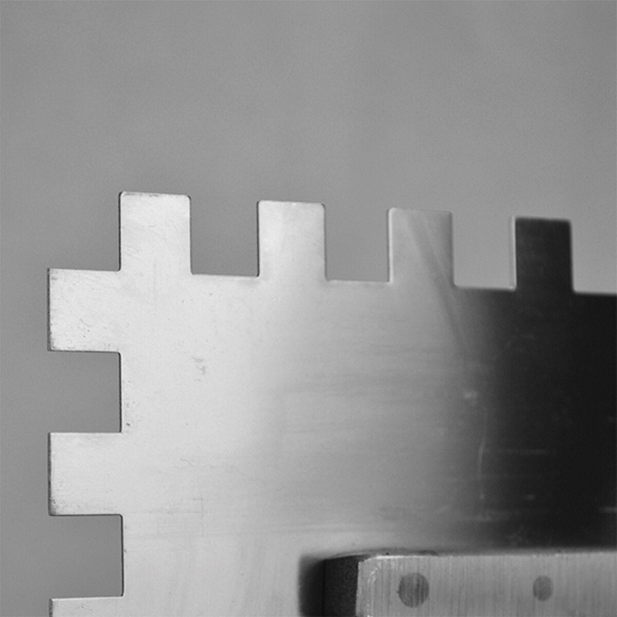 Faithfull Prestige Notched Trowel 330 x 115mm (13 x 4.1/2in) 10mm Notch - FAIPTNT13SS - Image 2