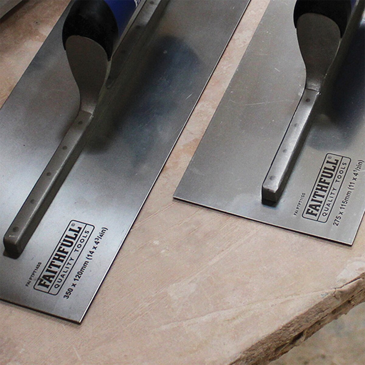 Faithfull Prestige Plastering Trowel 275 x 115mm (11 x 4.1/2in) - FAIPTPT11SS - Image 2
