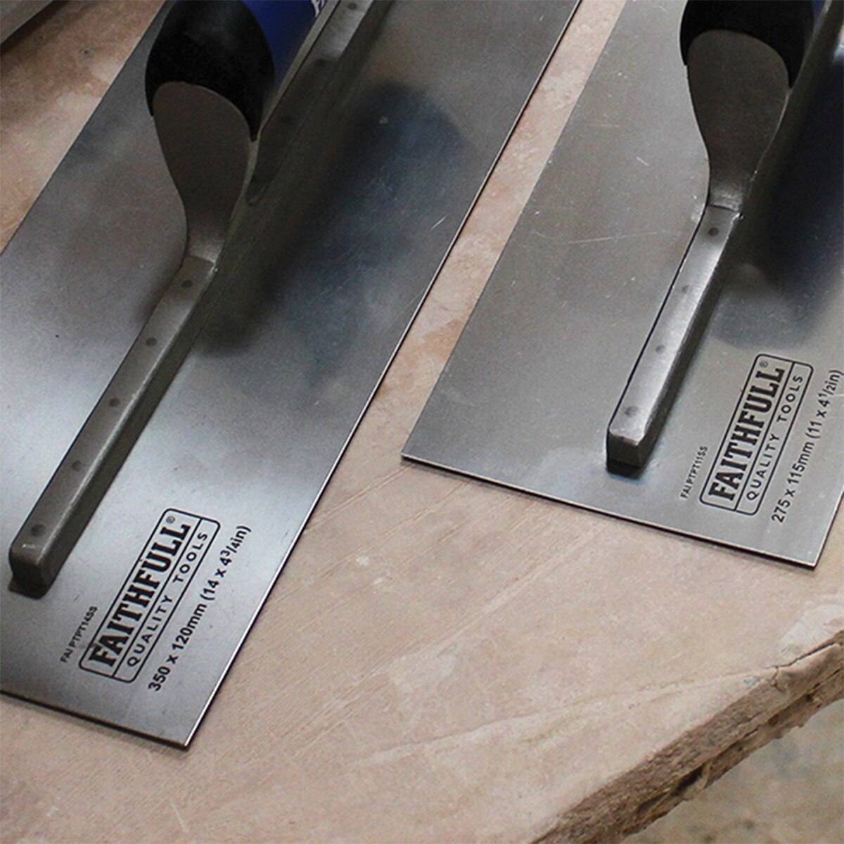Faithfull Prestige Plastering Trowel 350 x 120mm (14 x 4.3/4in) - FAIPTPT14SS - Image 2