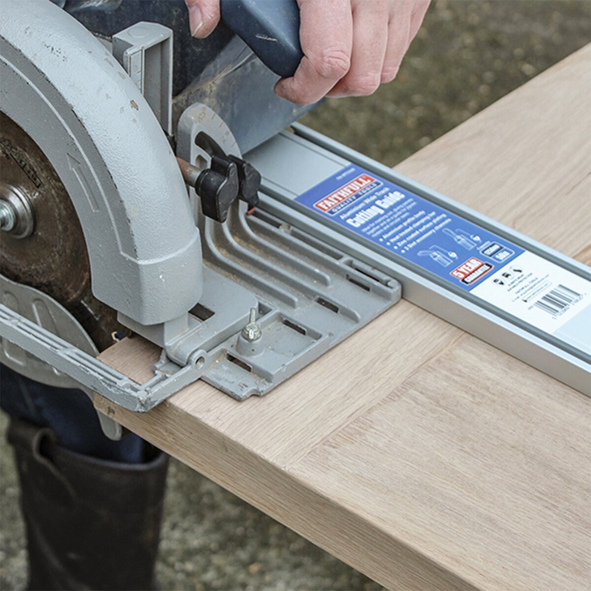 Faithfull Aluminium Wide Track Cutting Guide 900mm (36in) - FAIWTCG36 - Image 5