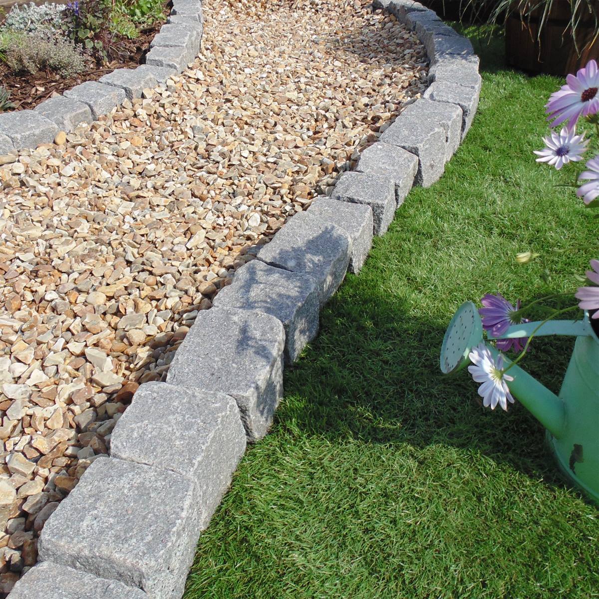 Deco-Pak Golden Flint 20mm Decorative Aggregate - Image 5