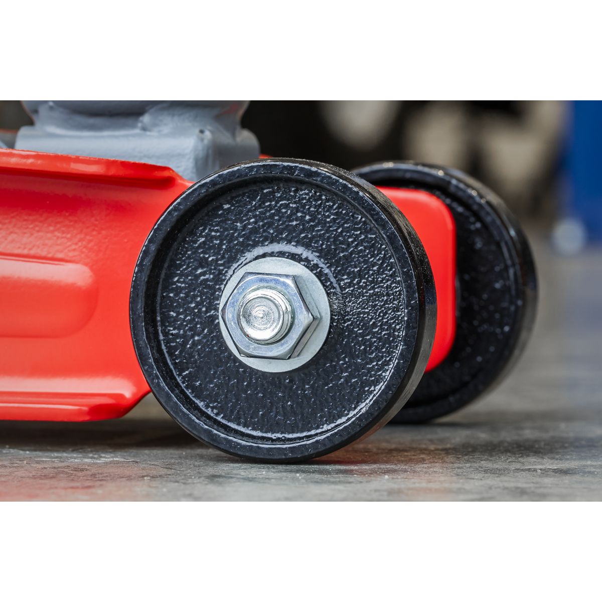 Sealey Trolley Jack 2 Tonne Low Profile Short Chassis Red - Image 6