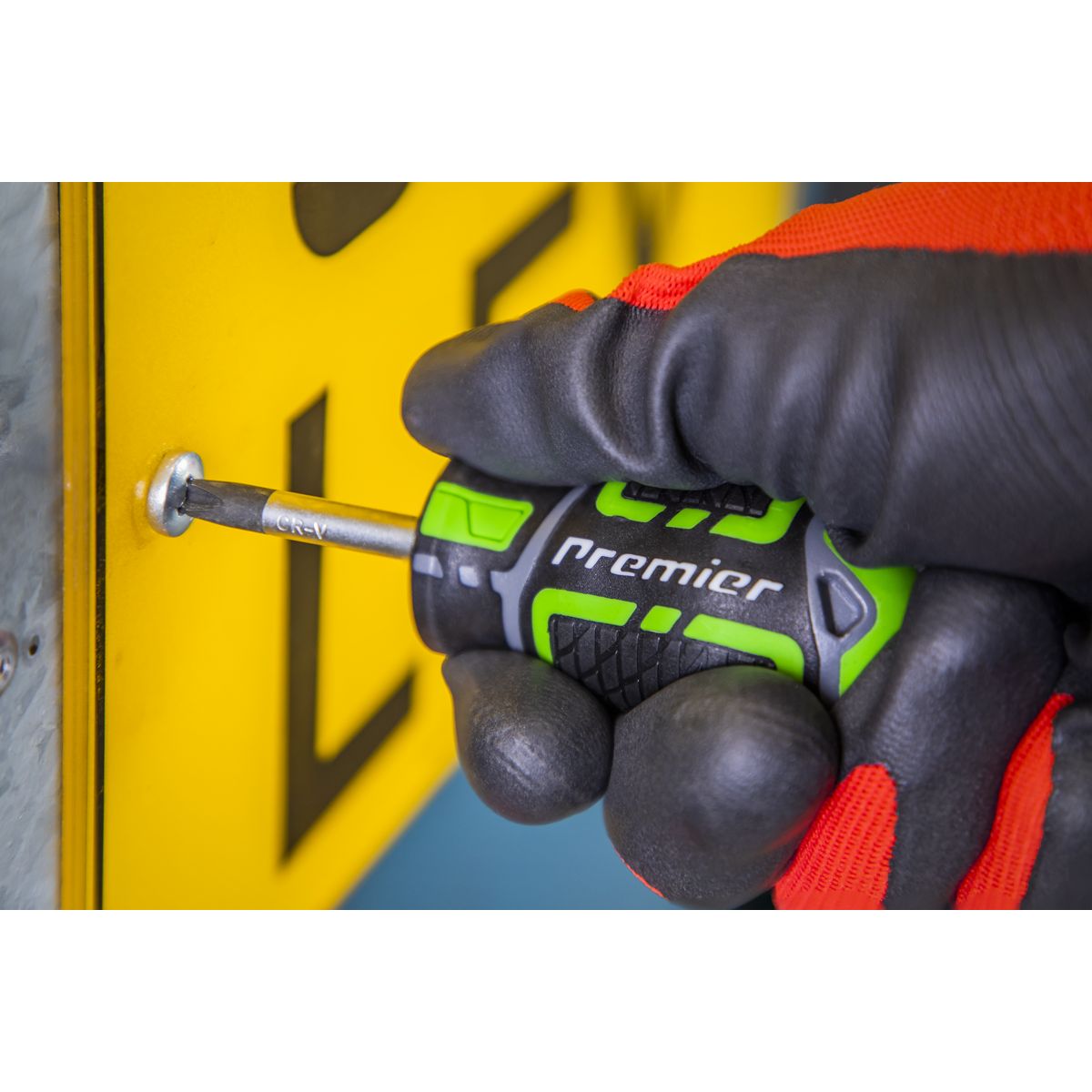 Sealey Mechanic's Tool Kit 144pc Hi-Vis Green - Image 6