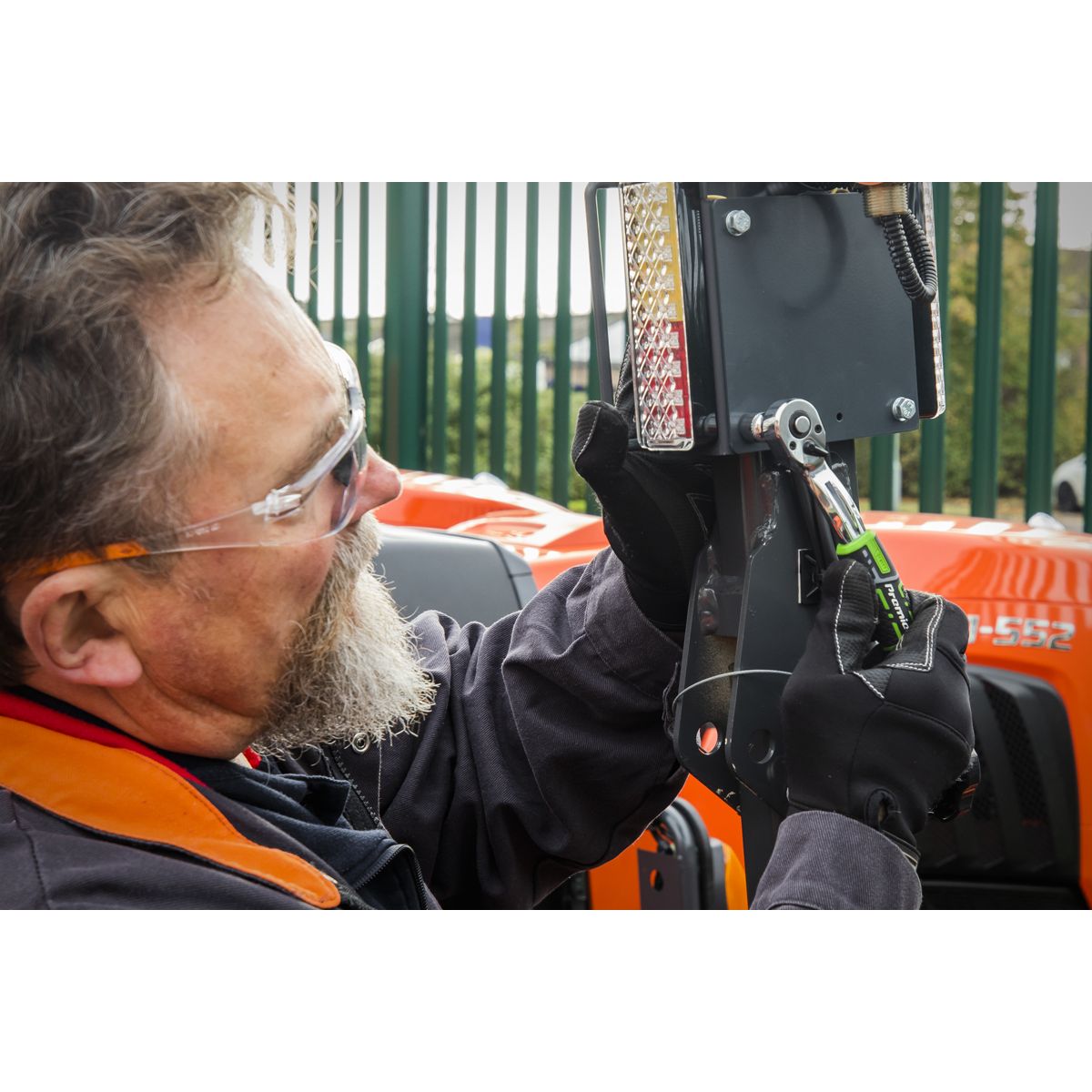 Sealey Mechanic's Tool Kit 144pc Hi-Vis Green - Image 8