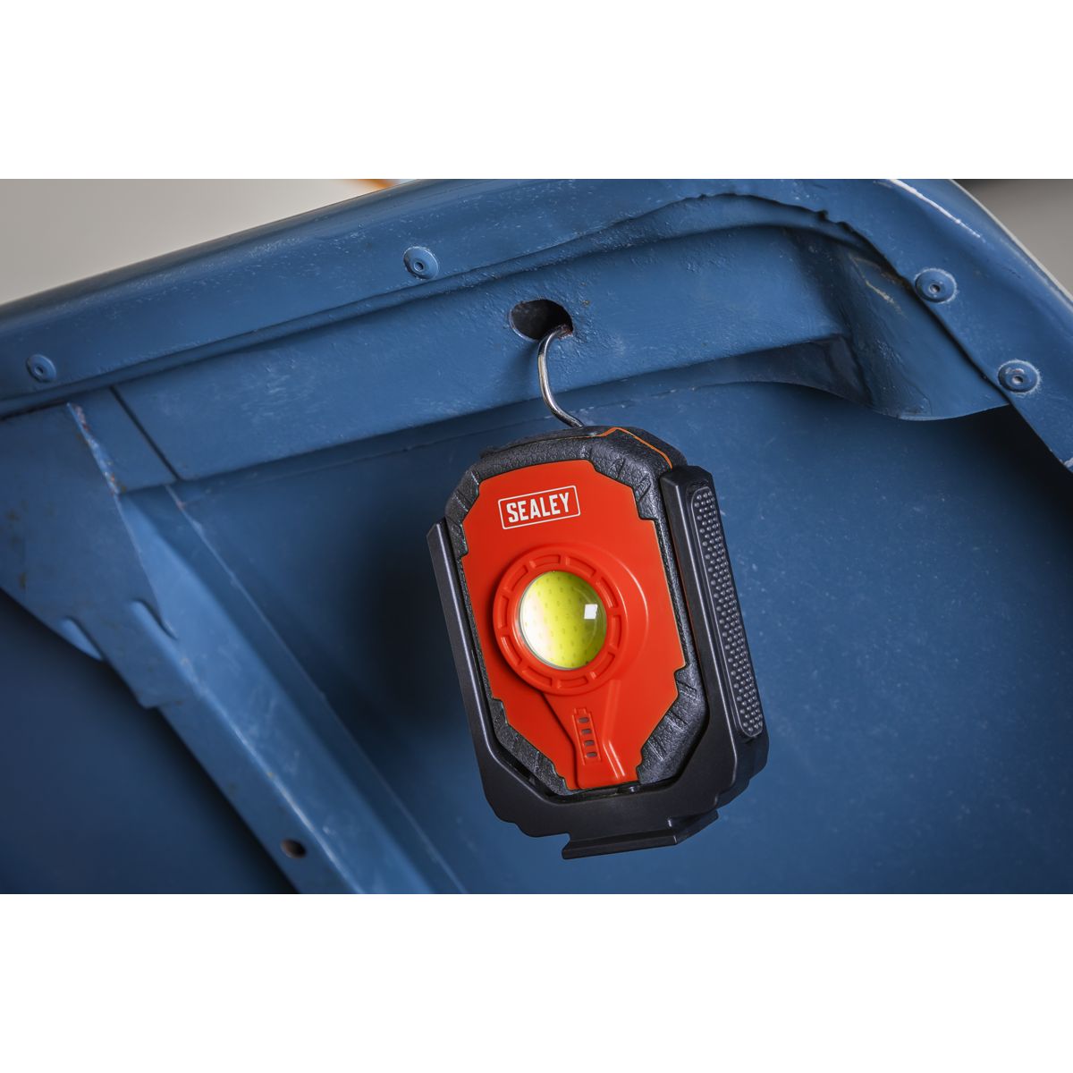 Sealey Rechargeable Worklight 15W COB LED - Image 7