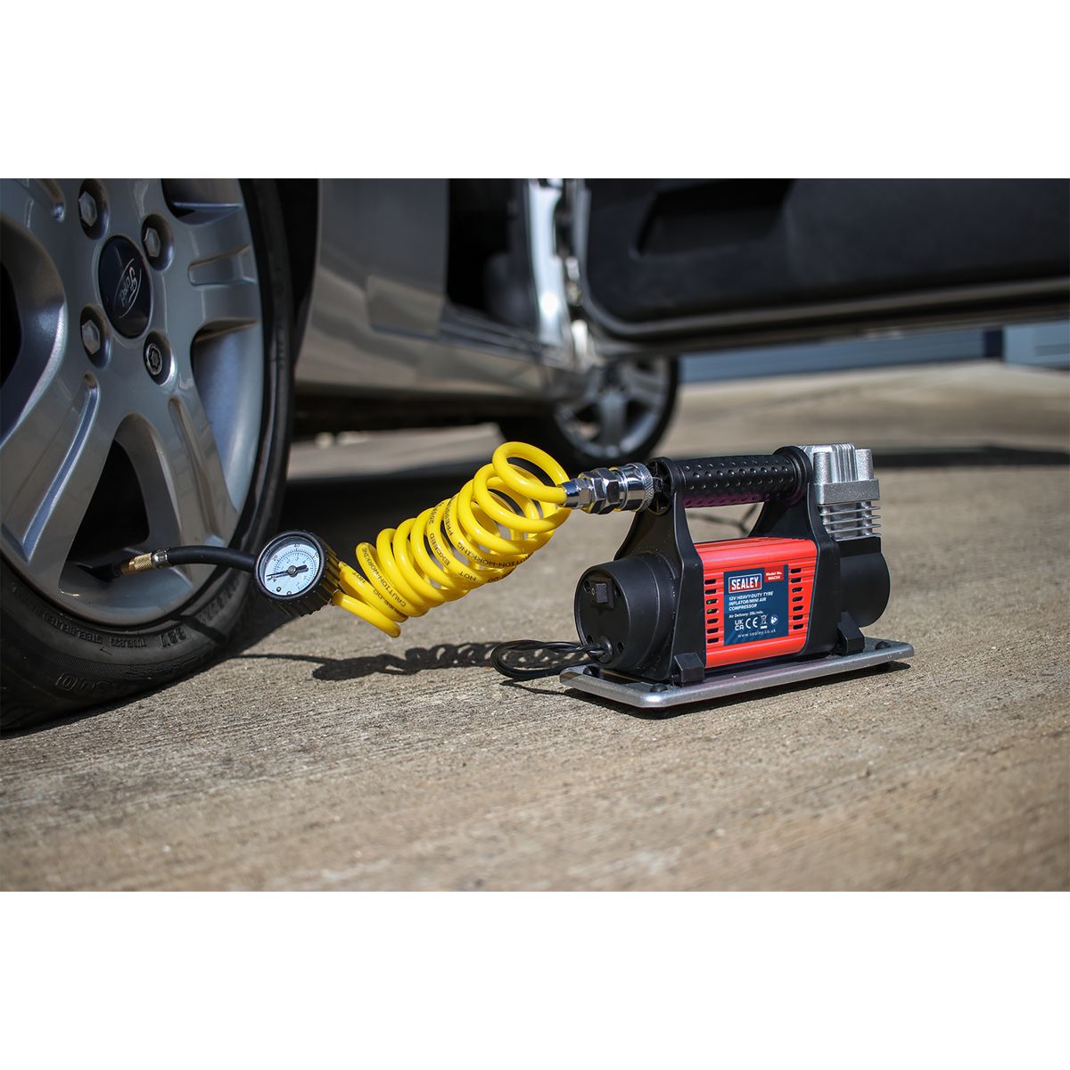 Sealey Tyre Inflator/Mini Air Compressor 12V Heavy-Duty - Image 4