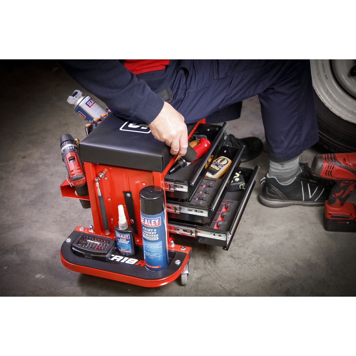 Sealey Mechanic's Utility Seat & Toolbox Red - Image 7