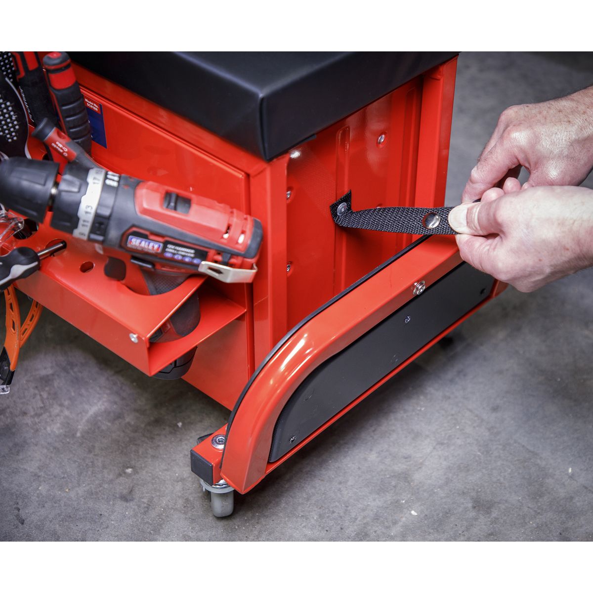 Sealey Mechanic's Utility Seat & Toolbox Red - Image 9