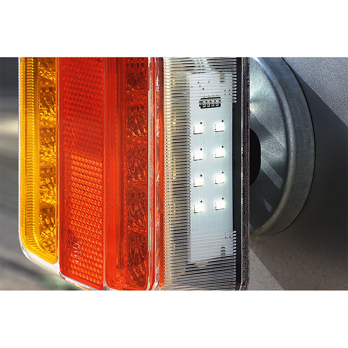 Sealey Wireless SMD LED Trailer Light Set 2pc - Image 7