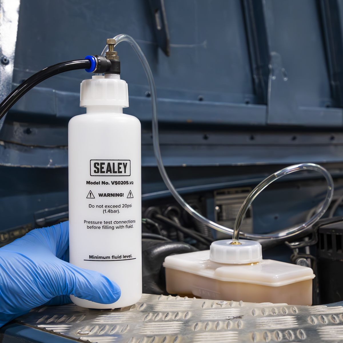 Sealey Automatic Brake & Clutch Bleeder - Image 3