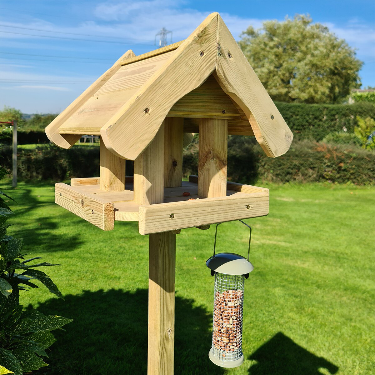 Churnet Valley Deluxe Wooden Bird Table - Image 3