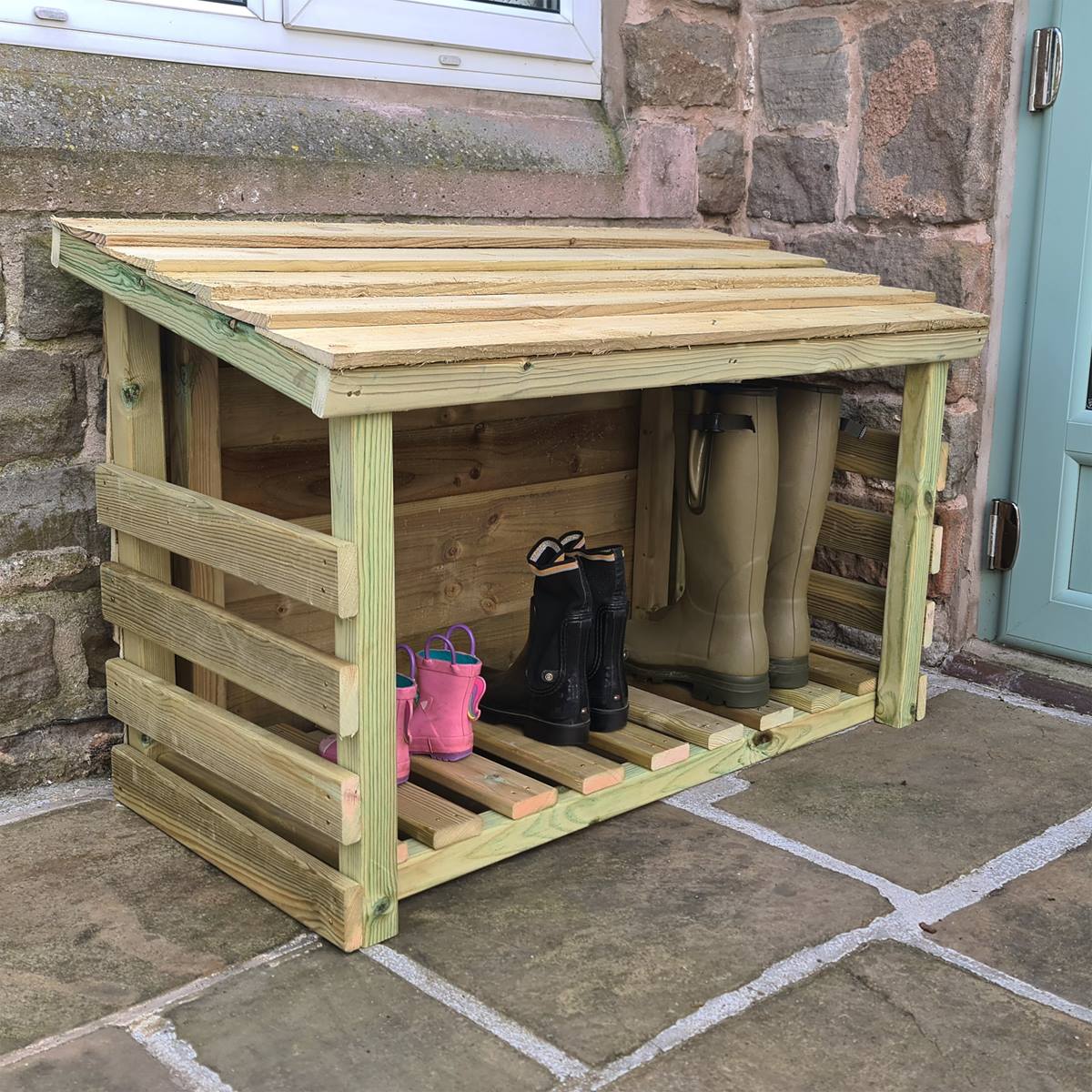 Churnet Valley Wooden Log/Boot Store - Image 4