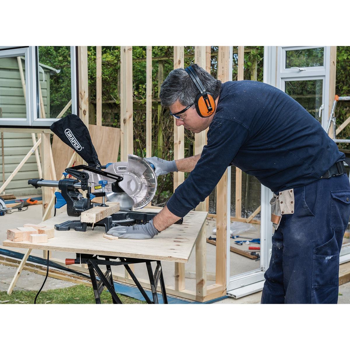 Draper Sliding Compound Mitre Saw with Laser Cutting Guide, 210mm, 1500W - Image 4