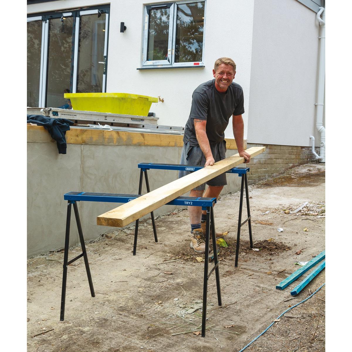 Draper Pair of Fold Down Trestles, 1000 x 800mm - Image 5