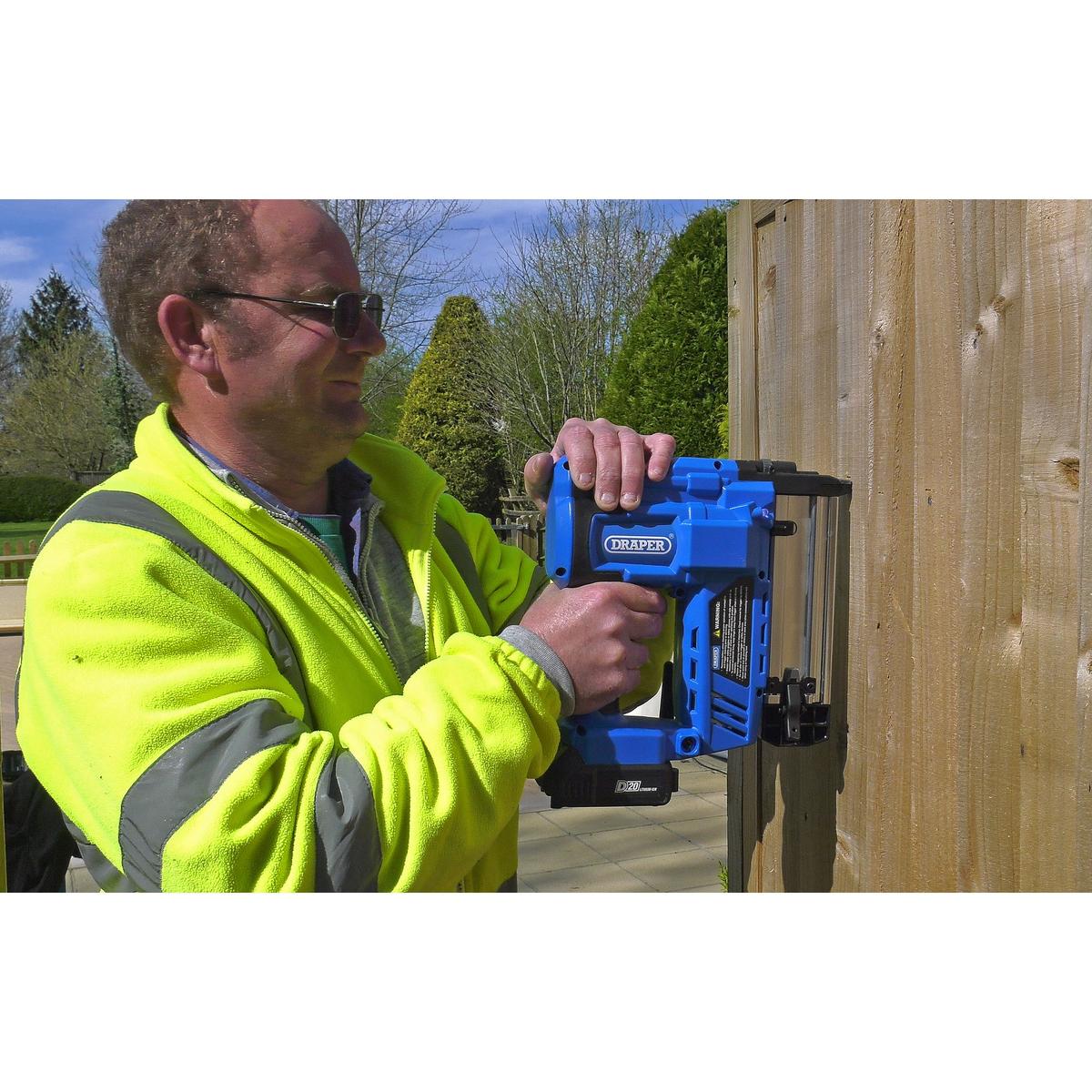 Draper D20 20V Nailer/Stapler, 1 x 2.0Ah Battery, 1 x Charger - Image 2
