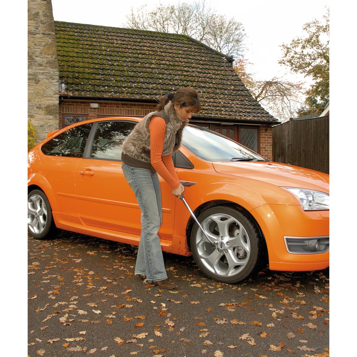 Draper Extending Wheel Nut Wrench - Image 3