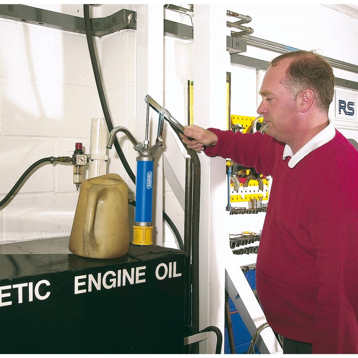 Draper Lever Action Barrel Pump - Image 5