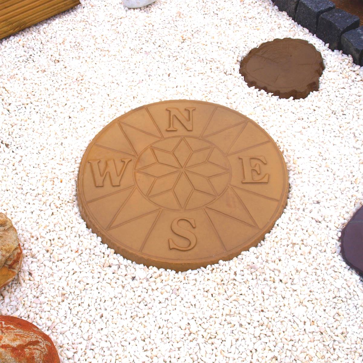 Deco-Pak Compass Stepping Stone Centre - Buff Gold - Image 2