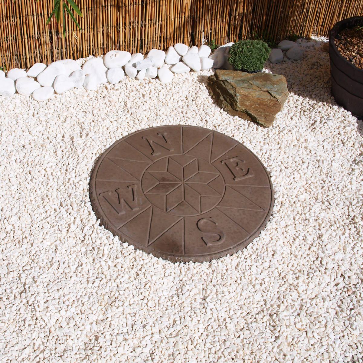 Deco-Pak Compass Stepping Stone Centre - Twilight - Image 2