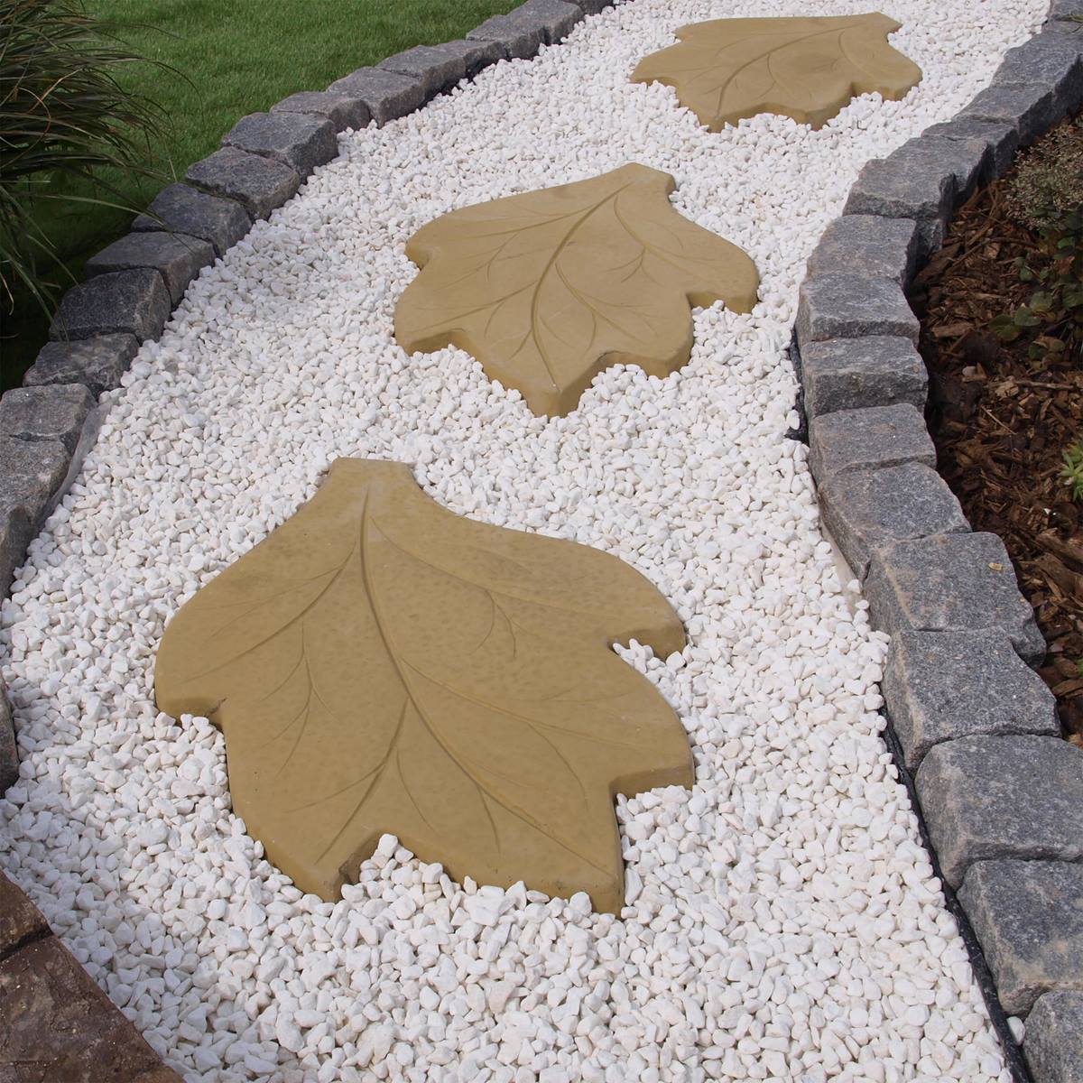 Deco-Pak Leaf Stepping Stone - Buff Gold - Image 2