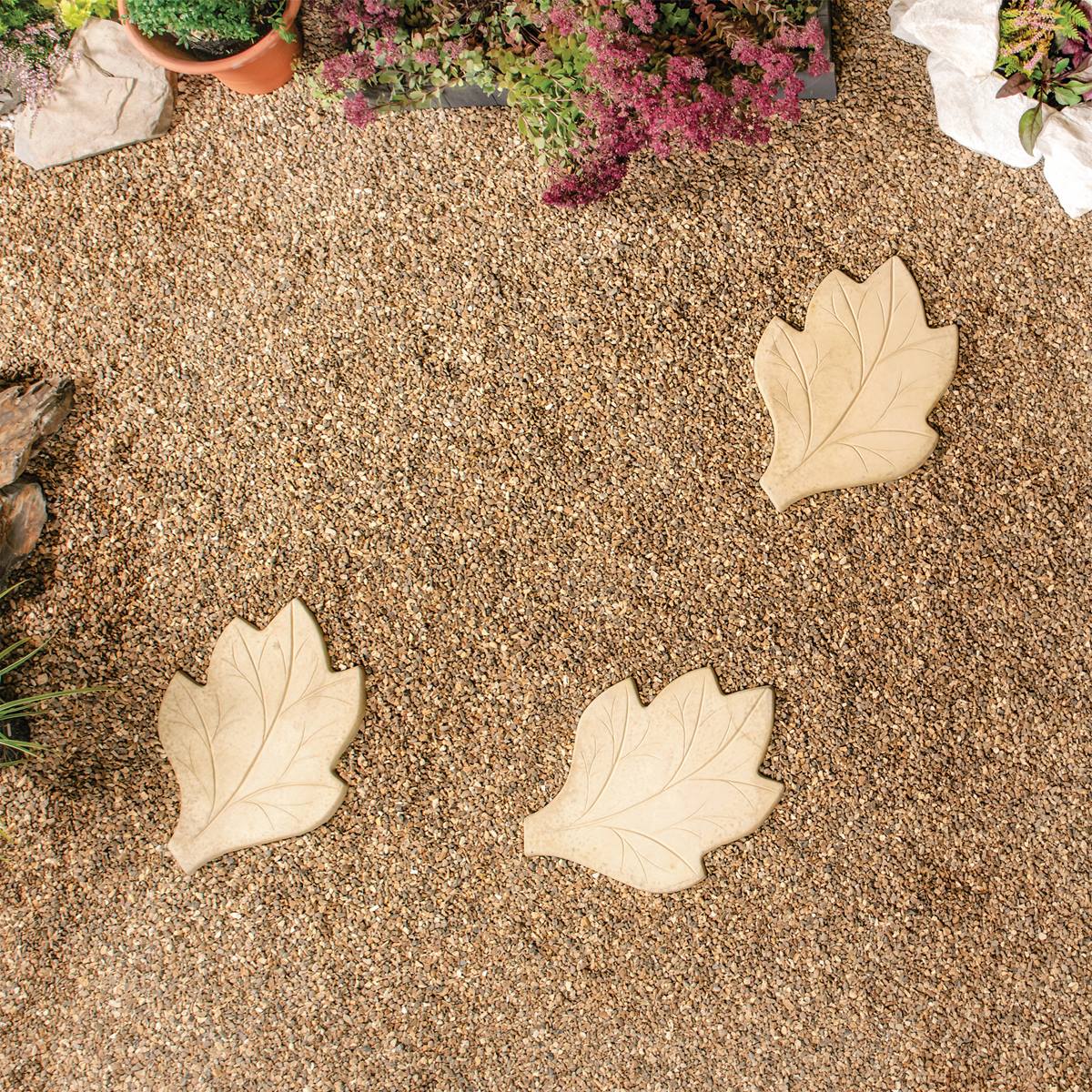 Deco-Pak Leaf Stepping Stone - Buff Gold - Image 4