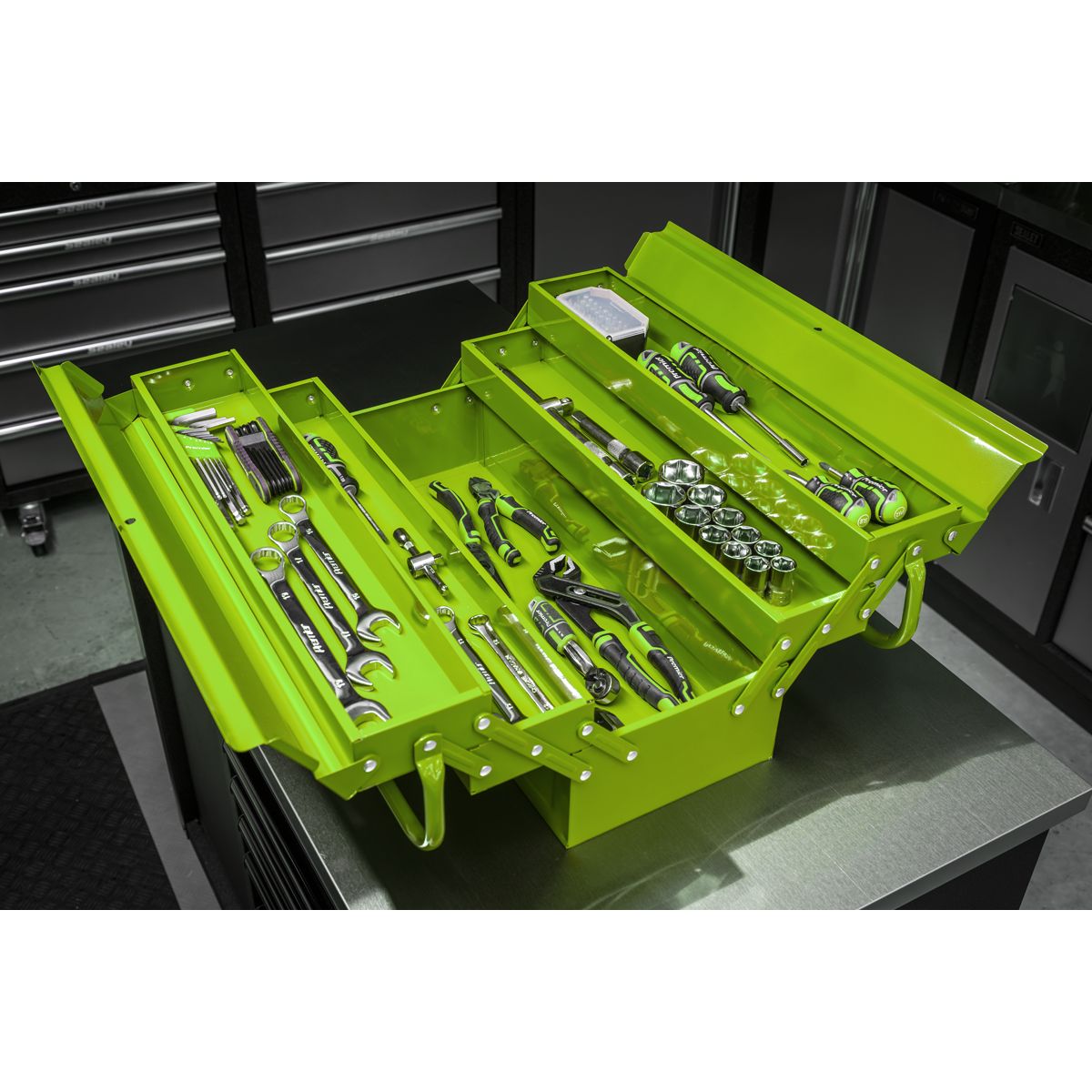 Sealey Cantilever 4 Tray Toolbox 530mm - Green - Image 3