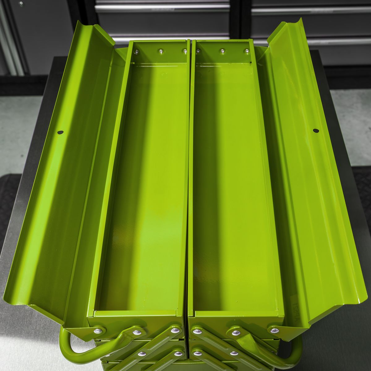Sealey Cantilever 4 Tray Toolbox 530mm - Green - Image 5