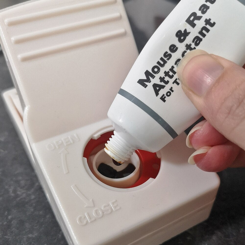 The Big Cheese Ready Baited Rat Trap 2 Pack - Image 4