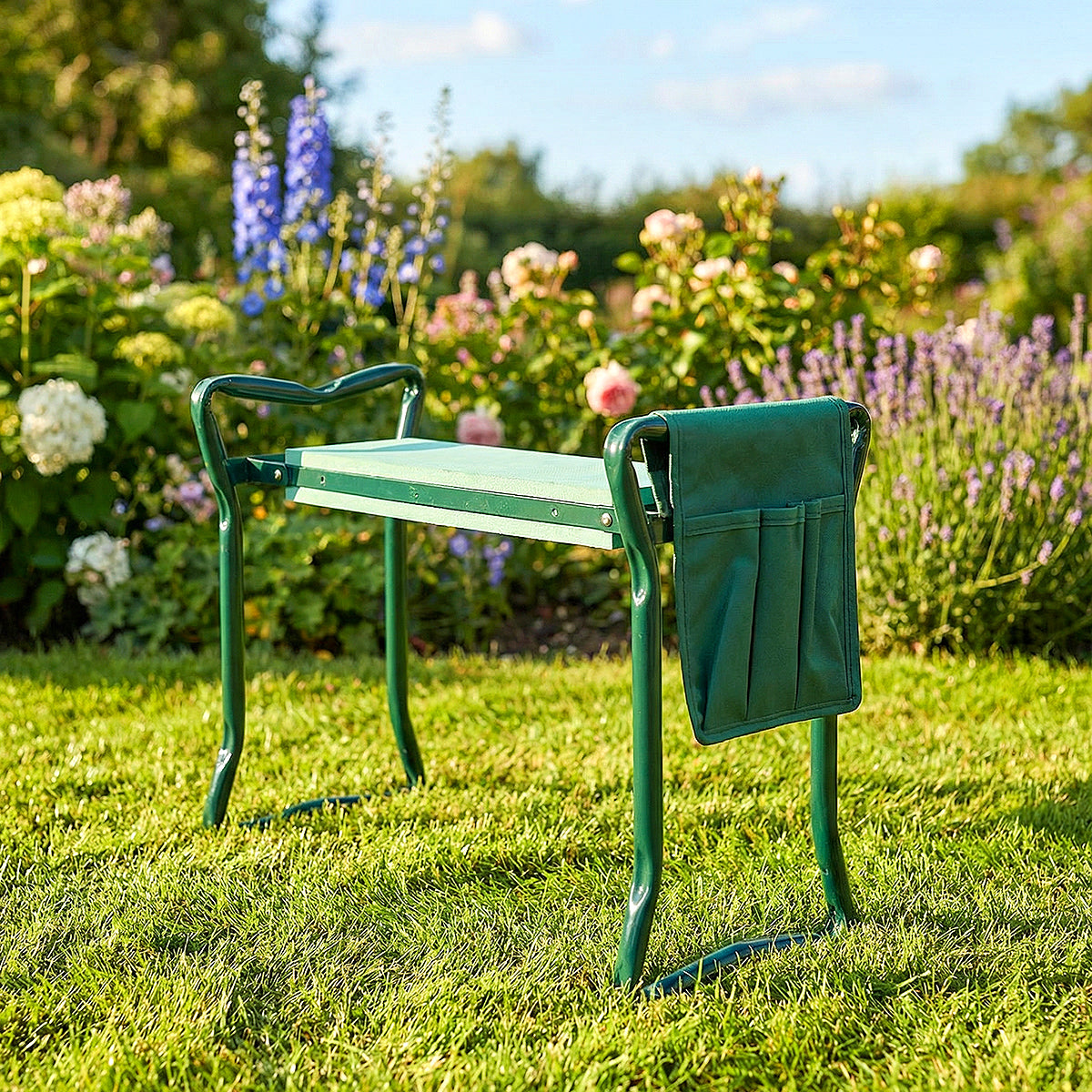 Wolf Folding Kneeler/Seat with Tool Bag