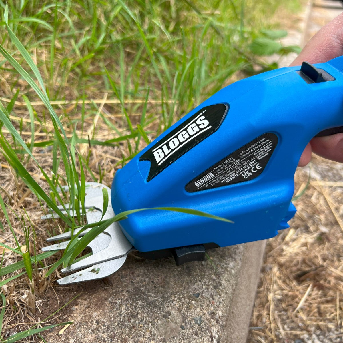 Bloggs 3.6v Cordless Grass Trimmer and Shrub Trimmer