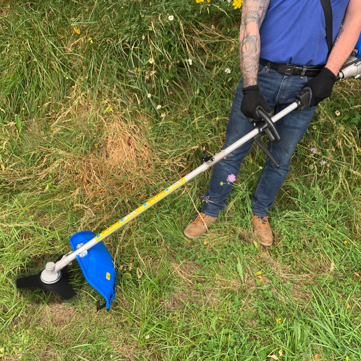 Bloggs 4-in-1 Petrol Garden Multi-Tool, Brushcutter, Grass Trimmer, Hedge Trimmer & Pruner