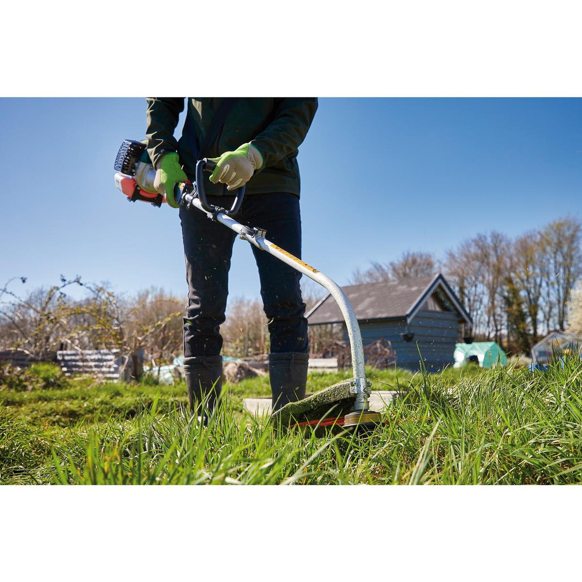 Draper 2-in-1 Petrol Grass and Hedge Trimmer, 33cc/2HP - Image 4