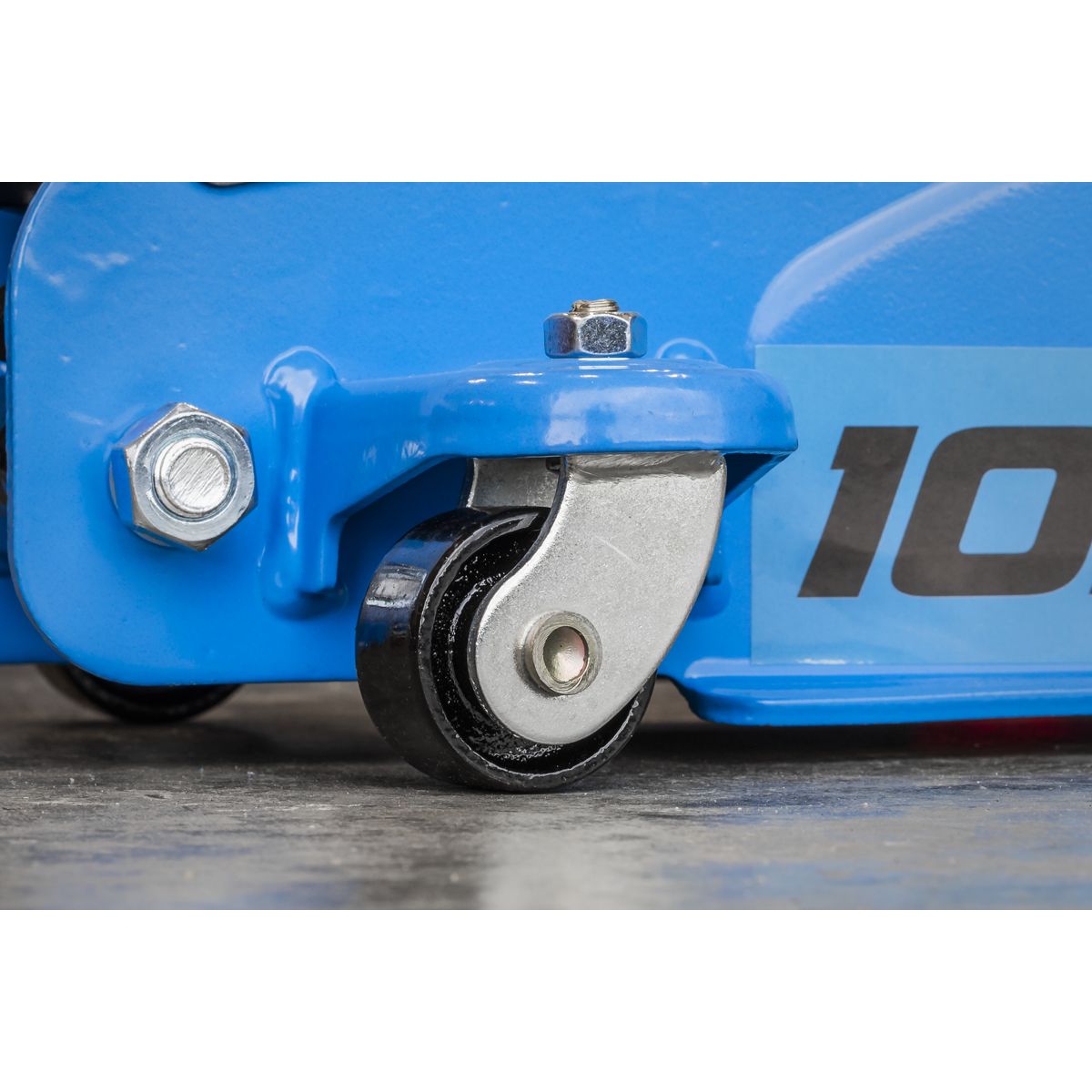 Sealey Low Profile Short Chassis Trolley Jack 2 Tonne - Blue - Image 5
