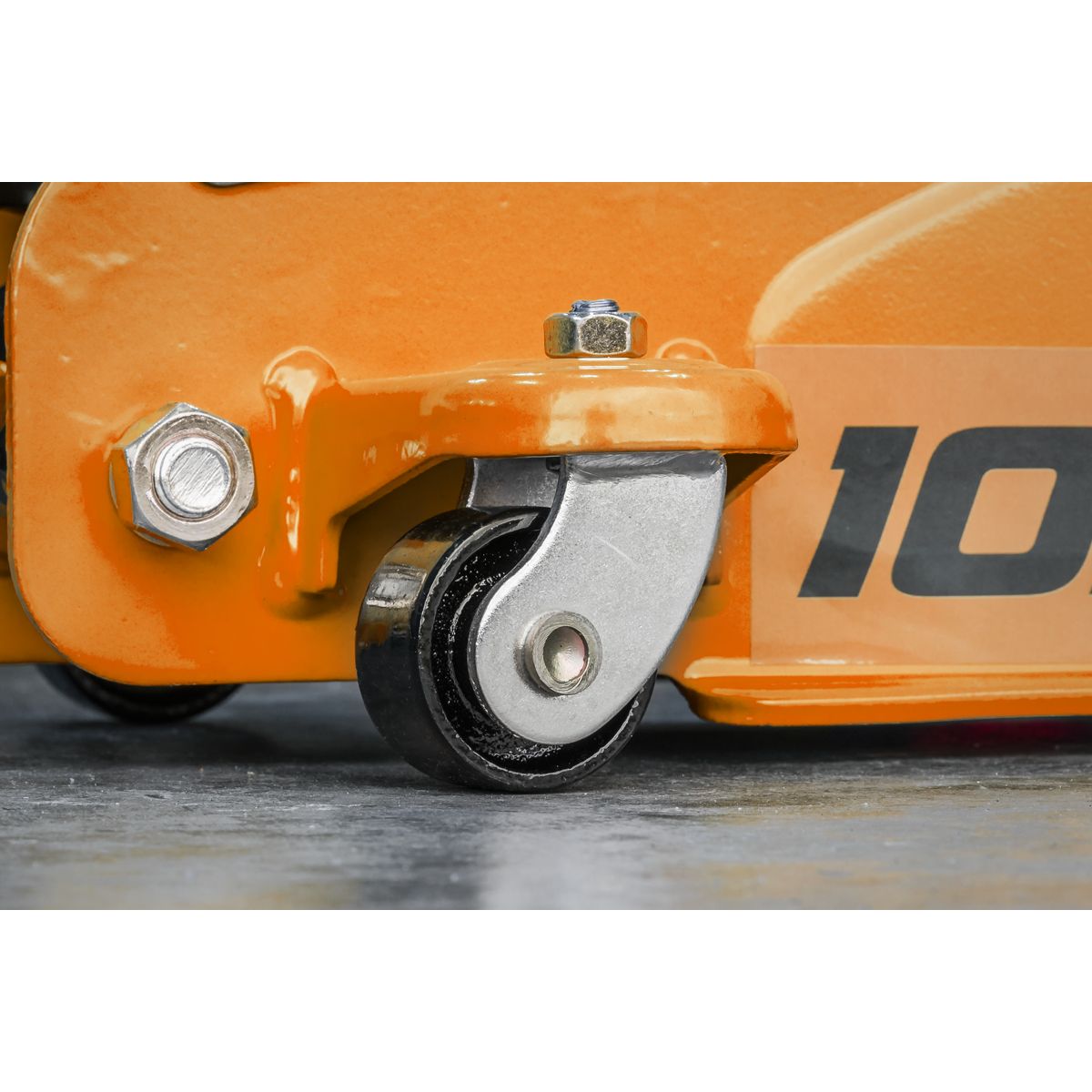 Sealey Low Profile Short Chassis Trolley Jack 2 Tonne - Orange - Image 3