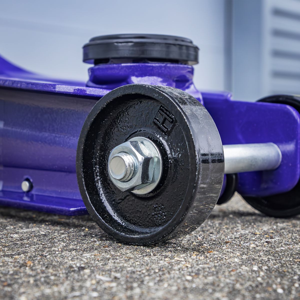 Sealey Low Profile Short Chassis Trolley Jack 2 Tonne - Purple - Image 4