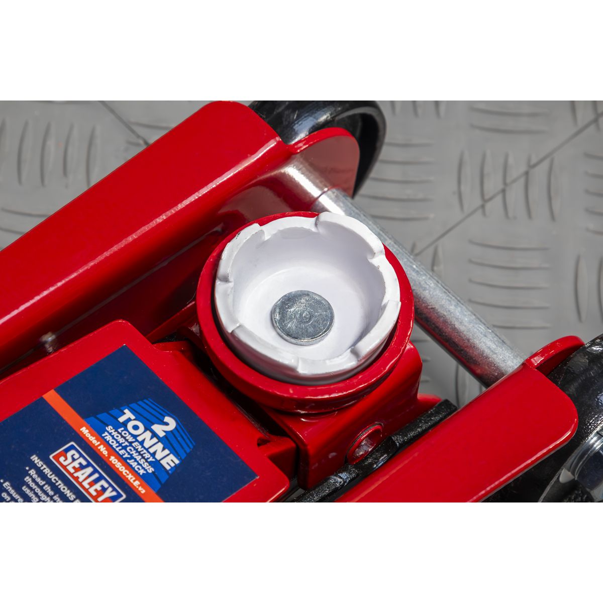 Sealey Low Profile Short Chassis Trolley Jack 2 Tonne - Image 5