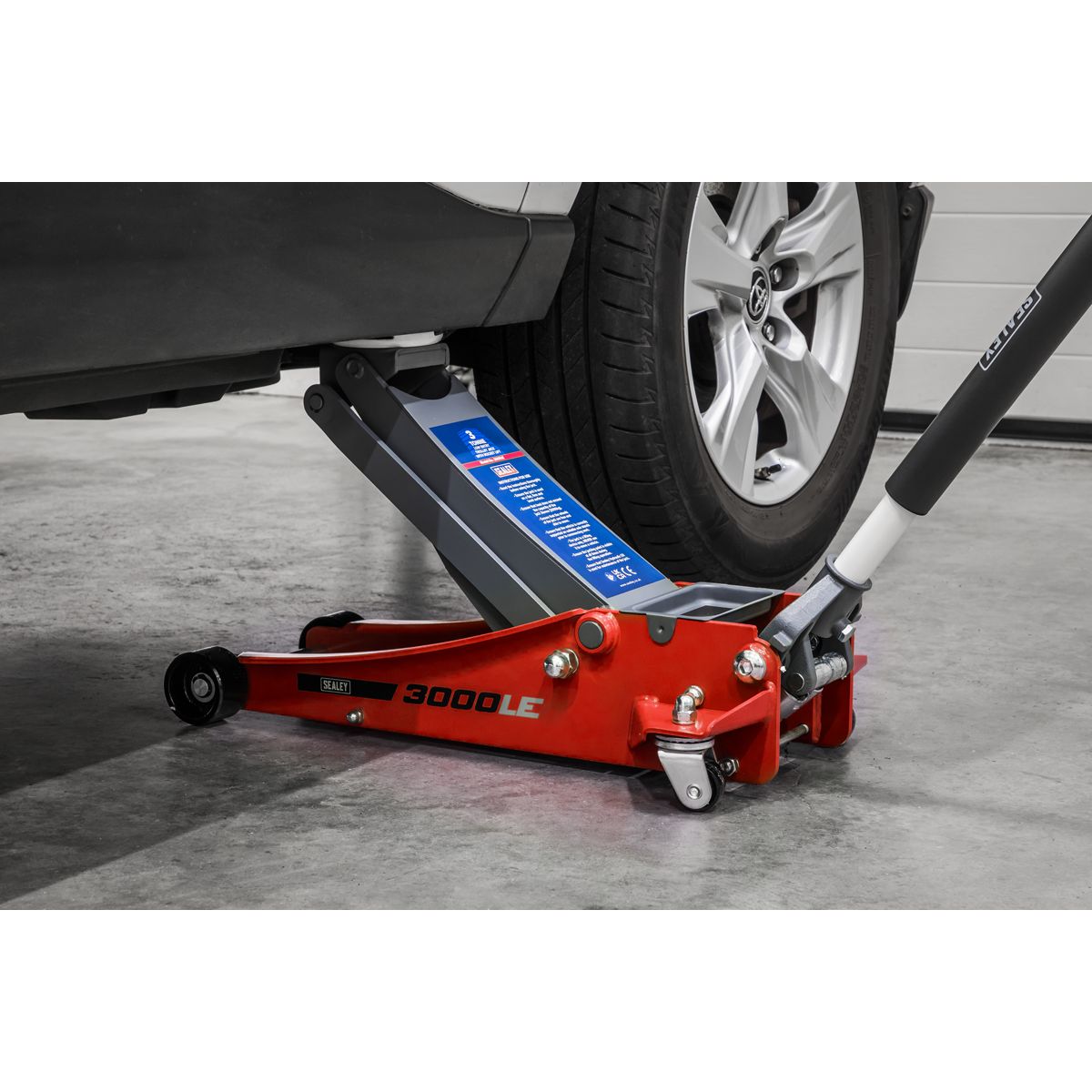 Sealey Low Profile Trolley Jack with Rocket Lift 3 Tonne - Red - Image 4