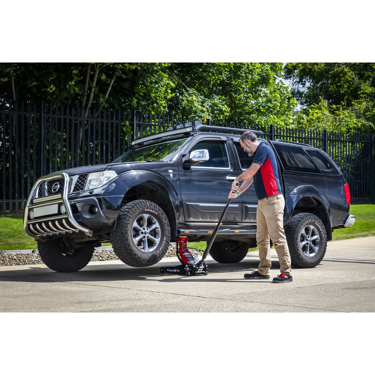 Sealey Low Profile High Lift Trolley Jack with Rocket Lift 2 & 3 Tonne - Image 2