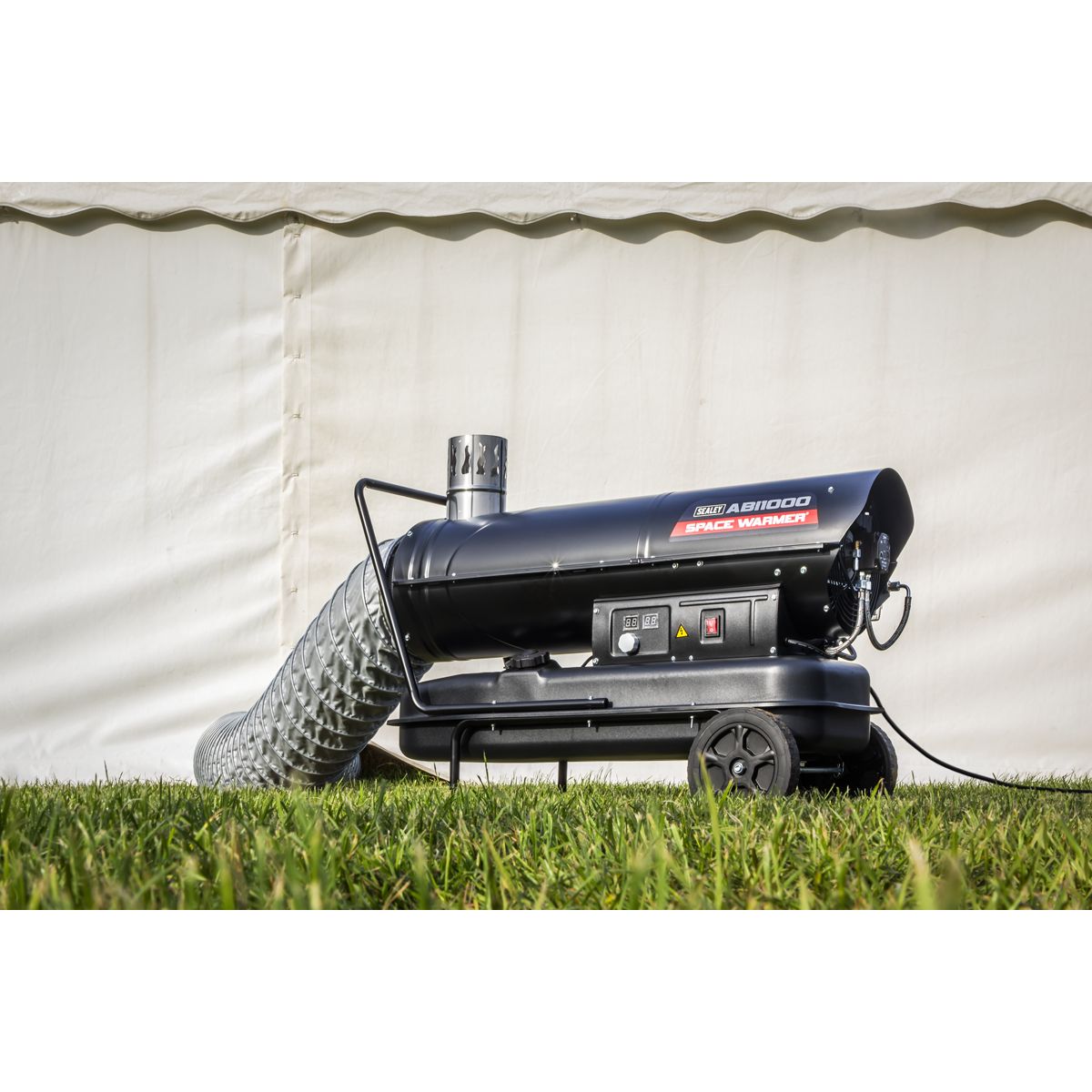 Sealey Space Warmer Indirect Kerosene/Diesel Heater 102,000Btu/hr with 5M Ducting - Image 3