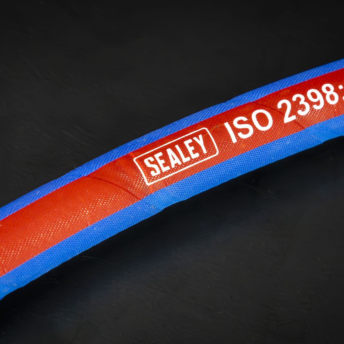 Sealey Extra-Heavy-Duty Air Hose with 1/4"BSP Unions 15m x 10mm - Image 7