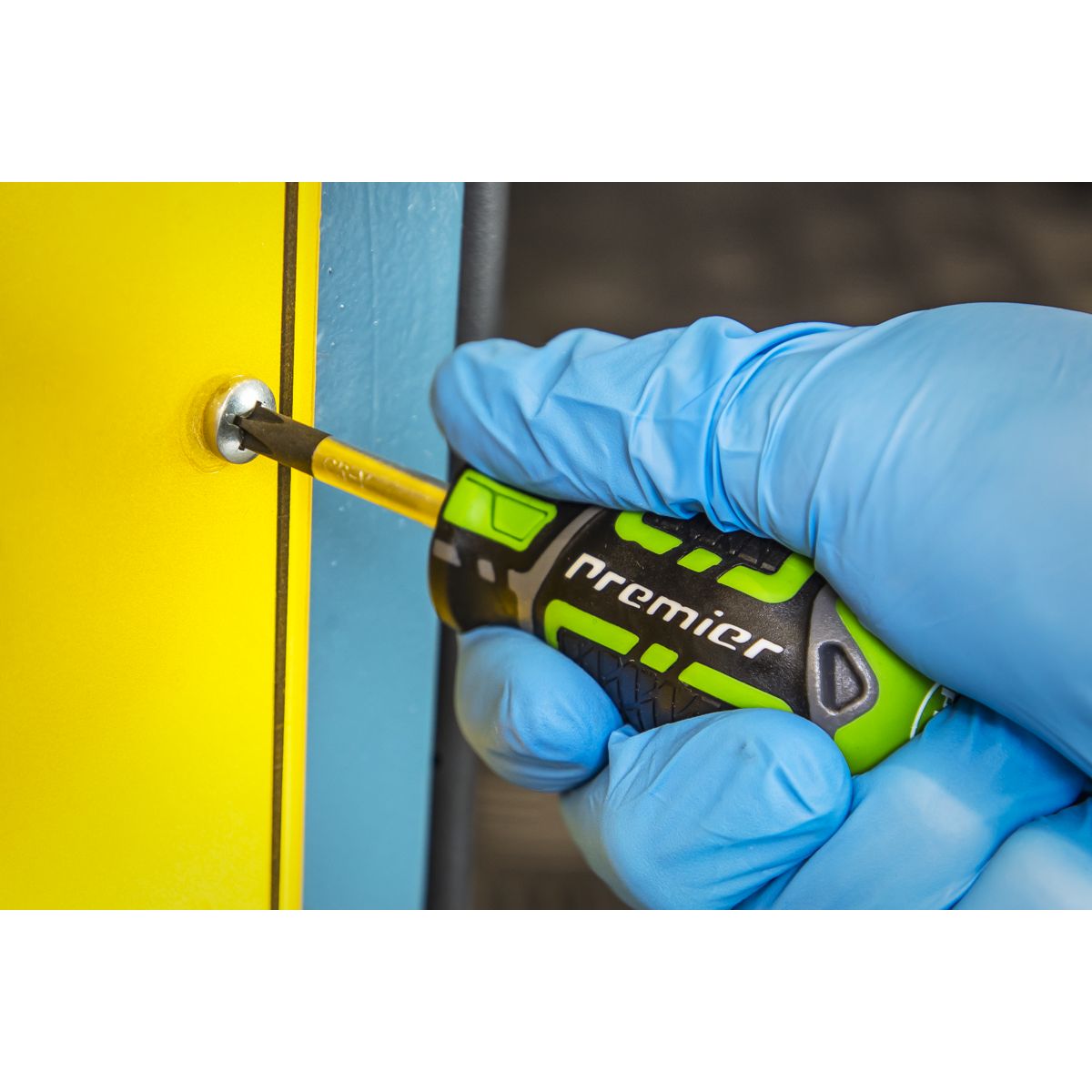 Sealey Premier GripMAX Screwdriver & Bit Set 33pc - Hi-Vis Green - Image 5