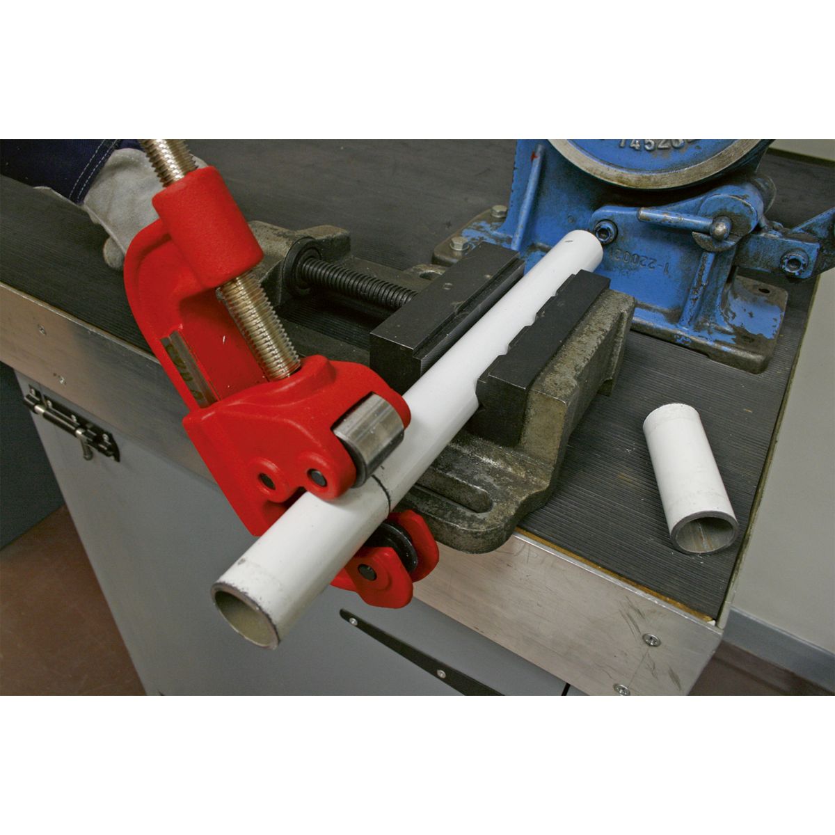 Sealey Premier Pipe Cutter 10-50mm Capacity - Image 4