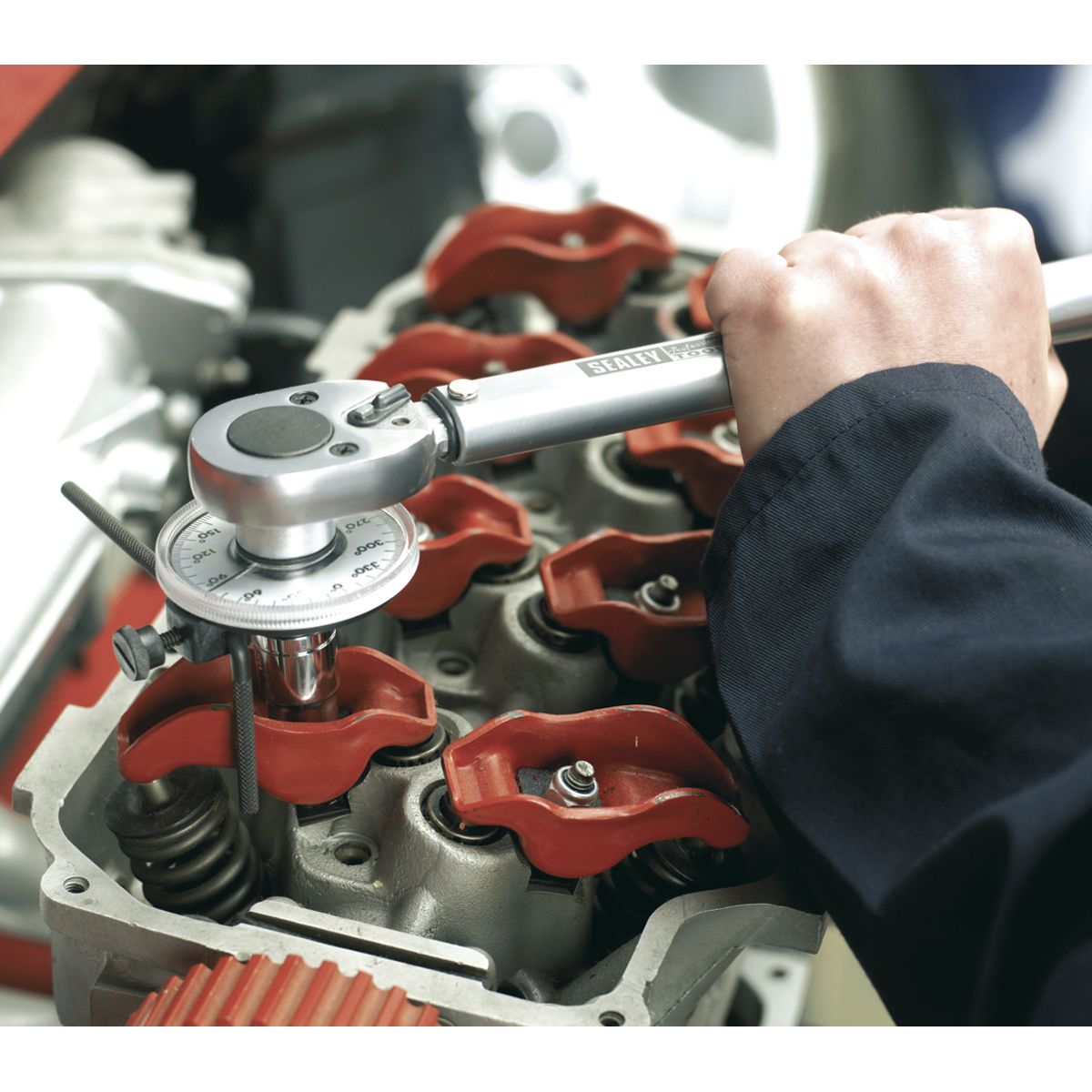 Sealey Premier Calibrated Micrometer Torque Wrench 1/2"Sq Drive - Image 3