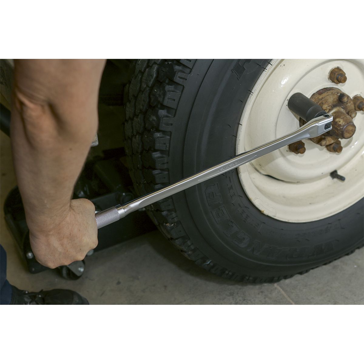 Sealey Premier Breaker Bar 1/2"Sq Drive 600mm - Image 8