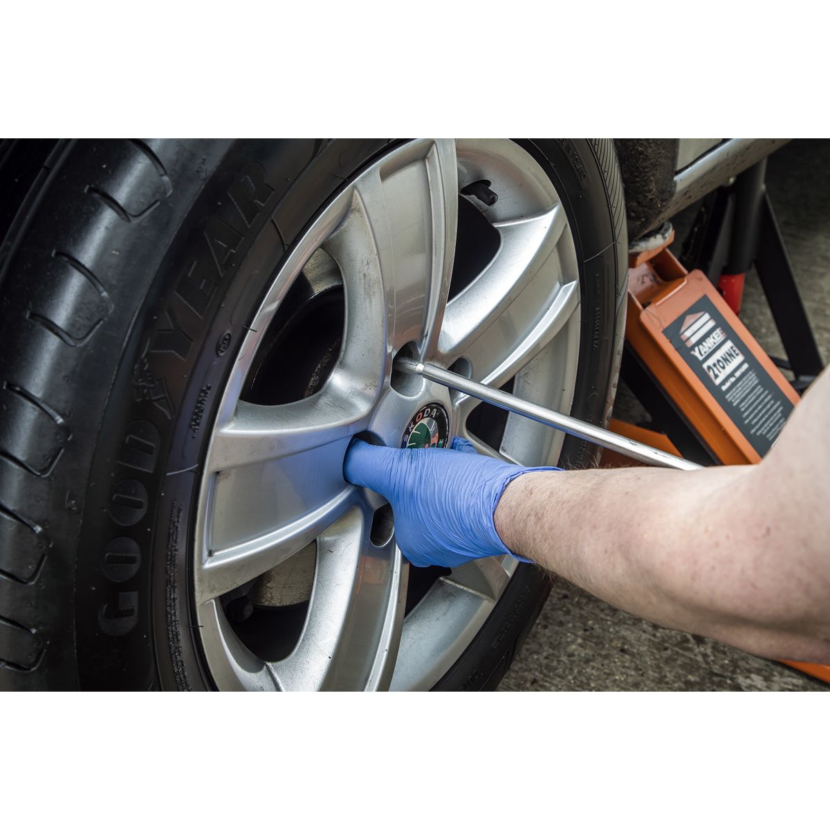 Sealey Premier WheelEazy Wheel Fitting & Alignment Tool - Image 10