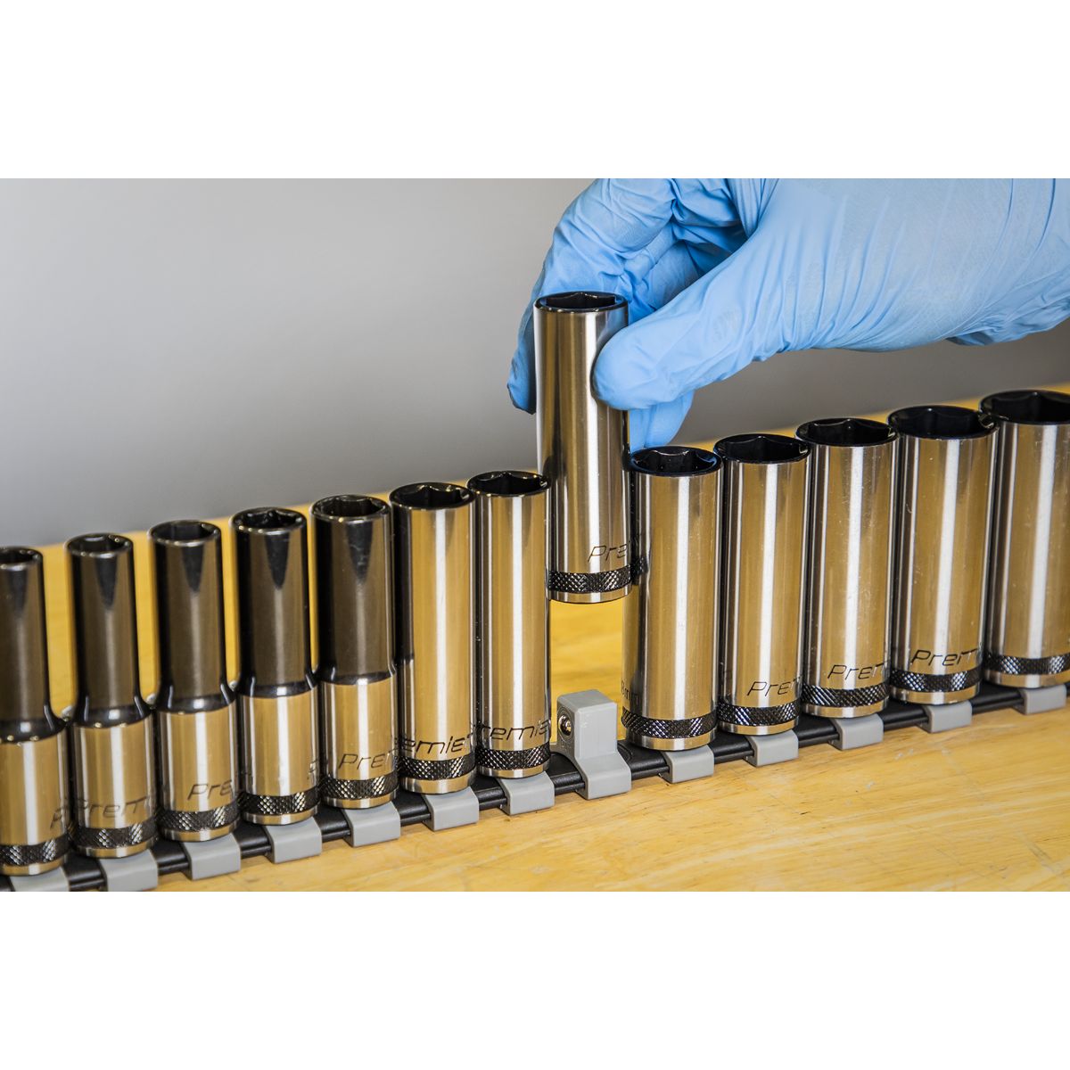 Sealey Premier Black Deep Socket Set 1/2"Sq Drive 13pc - Image 8