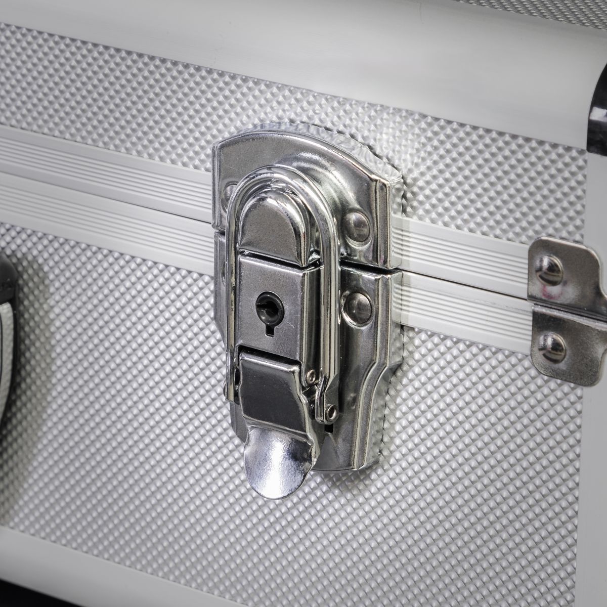 Sealey Aluminium Tool Case with Radiused Edges - Image 7