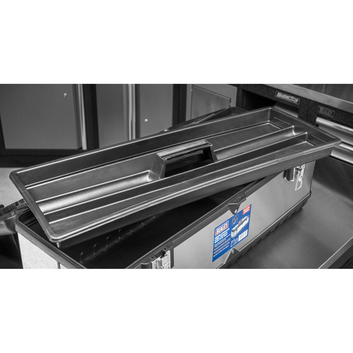 Sealey Stainless Steel Toolbox with Tote Tray 660mm - Image 6