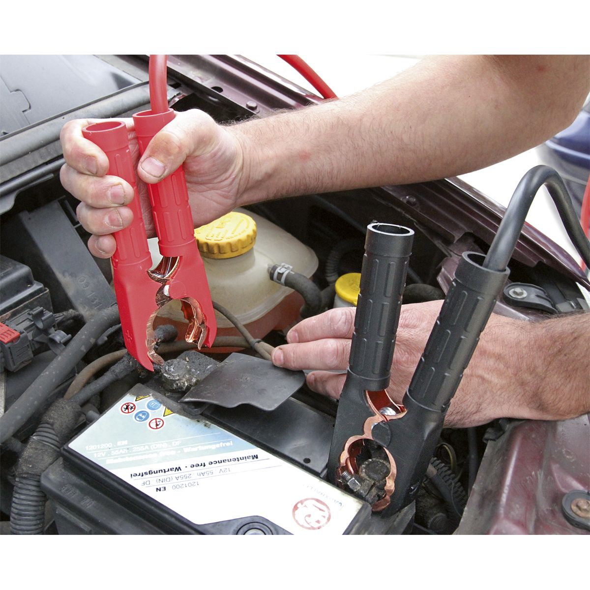 Sealey Booster Cables 25mm_ x 3.5m 350A - Image 3